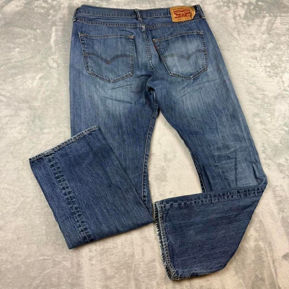 Levi-s Men's Blue and Navy Jeans